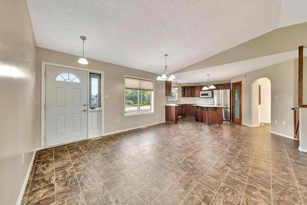 MLS® A2250104 - 410 McConnell Drive   in NONE Maidstone, Residential