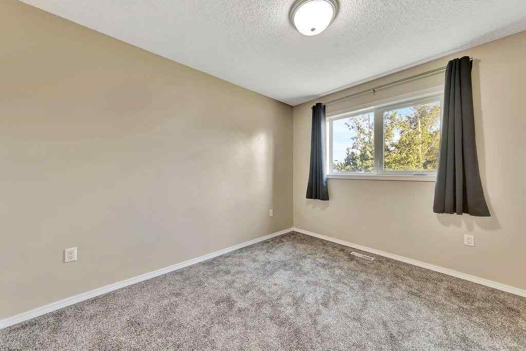 MLS® A2250104 - 410 McConnell Drive   in NONE Maidstone, Residential