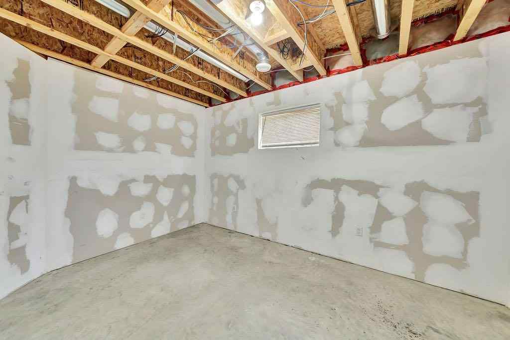 MLS® A2250104 - 410 McConnell Drive   in NONE Maidstone, Residential