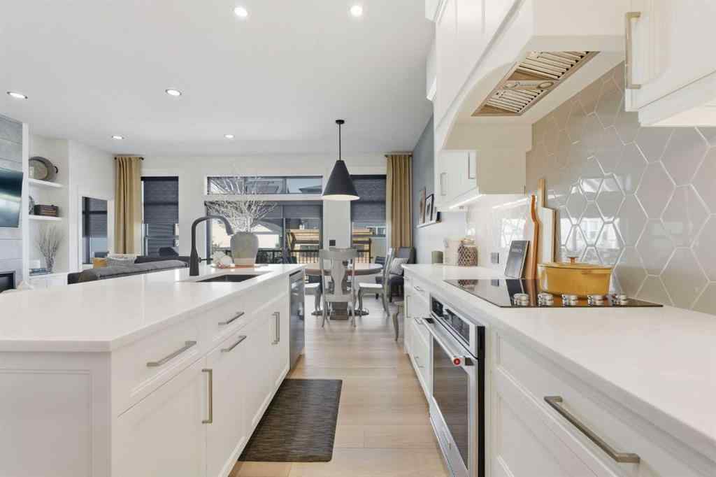 MLS® A2250106 - 352 Coopersfield Rise SW in Coopers Crossing Airdrie, Residential