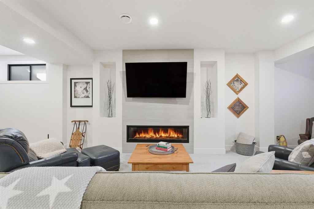 MLS® A2250106 - 352 Coopersfield Rise SW in Coopers Crossing Airdrie, Residential