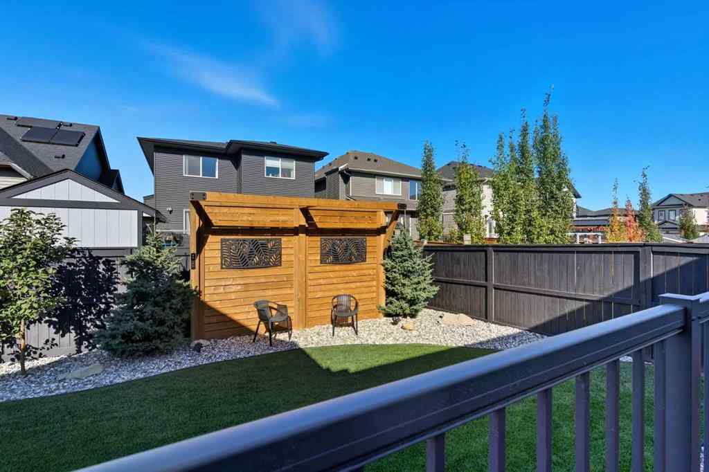 MLS® A2250106 - 352 Coopersfield Rise SW in Coopers Crossing Airdrie, Residential