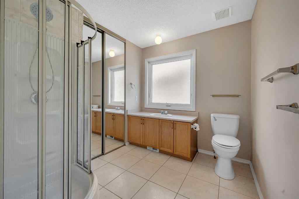 MLS® A2250107 - 39 Anaheim Court NE in Monterey Park Calgary, Residential