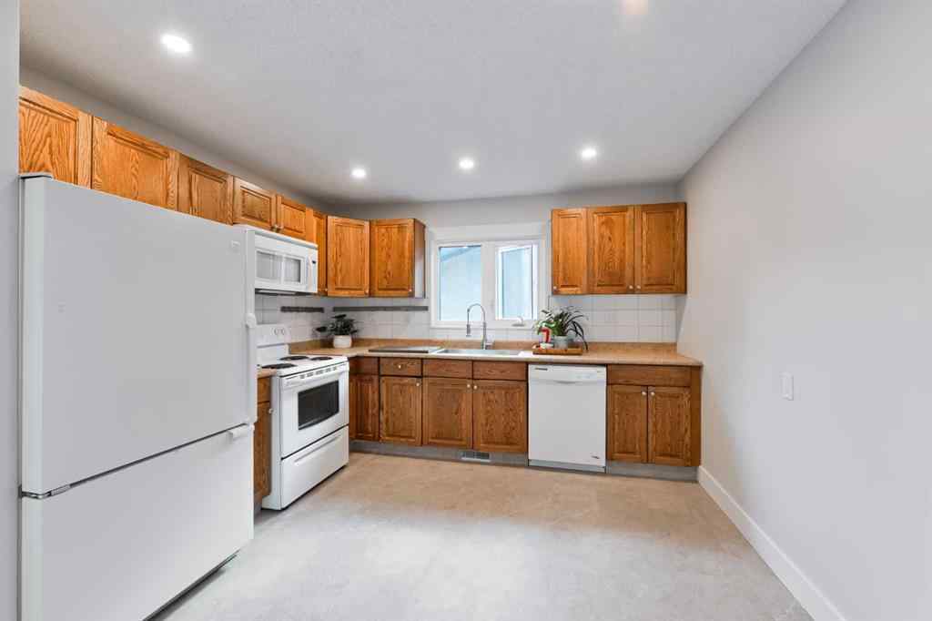 MLS® A2250115 - 9916 5 Street SE in Willow Park Calgary, Residential