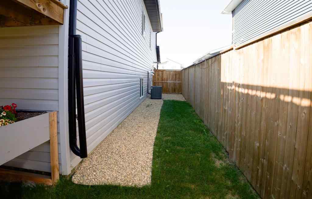 MLS® A2250118 - 61 Murphy Close  in Mckay Ranch Blackfalds, Residential