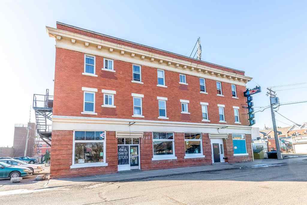 MLS® A2250124 - 733 4 Street SE in River Flats Medicine Hat, Commercial