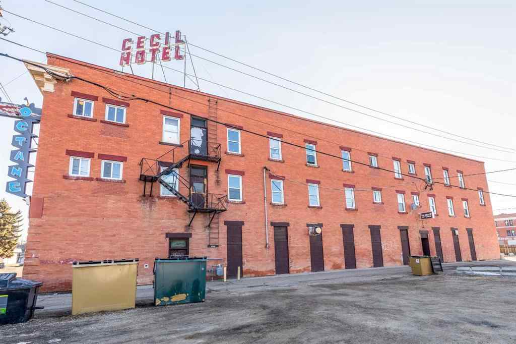 MLS® A2250124 - 733 4 Street SE in River Flats Medicine Hat, Commercial