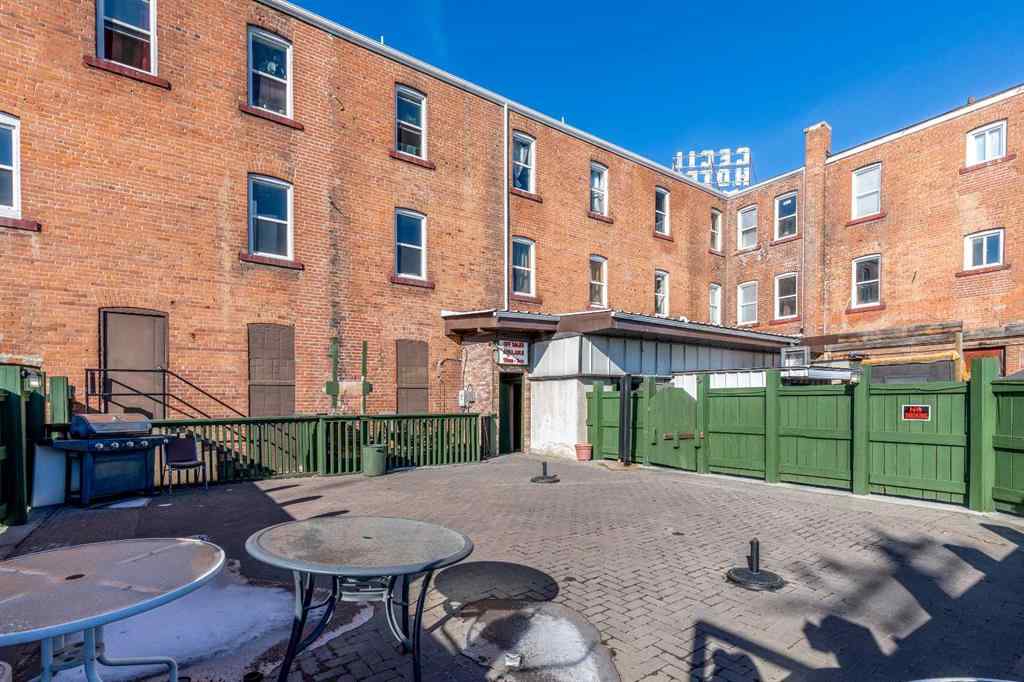 MLS® A2250124 - 733 4 Street SE in River Flats Medicine Hat, Commercial