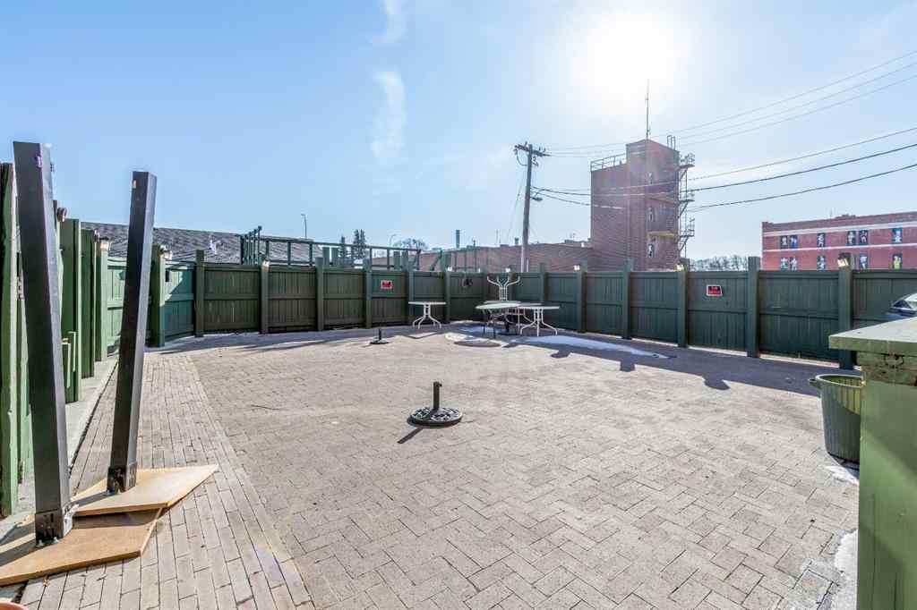 MLS® A2250124 - 733 4 Street SE in River Flats Medicine Hat, Commercial