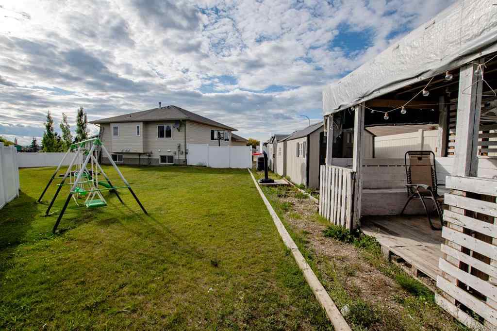 MLS® A2250132 - 1003 10 Avenue  in N/A Beaverlodge, Residential