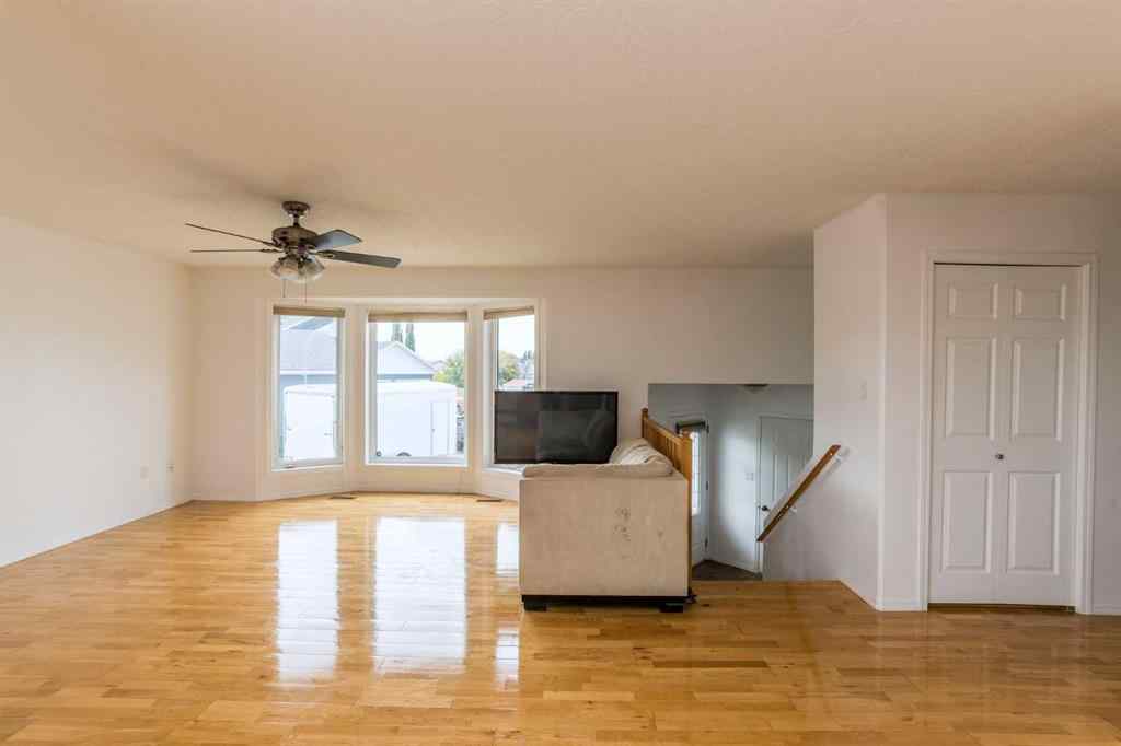 MLS® A2250132 - 1003 10 Avenue  in N/A Beaverlodge, Residential
