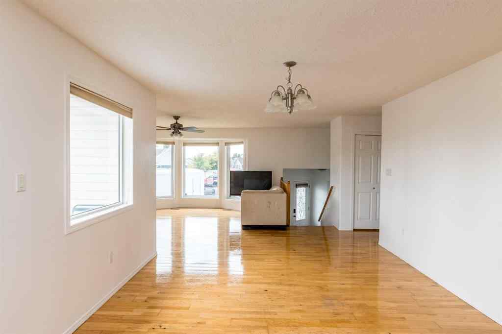 MLS® A2250132 - 1003 10 Avenue  in N/A Beaverlodge, Residential