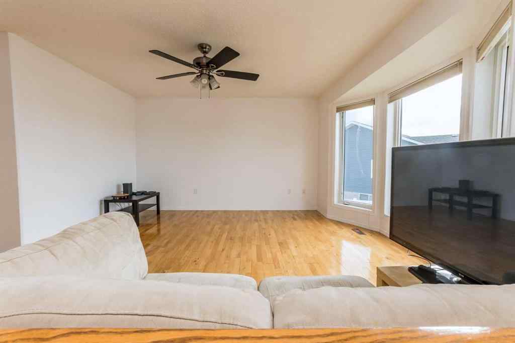 MLS® A2250132 - 1003 10 Avenue  in N/A Beaverlodge, Residential