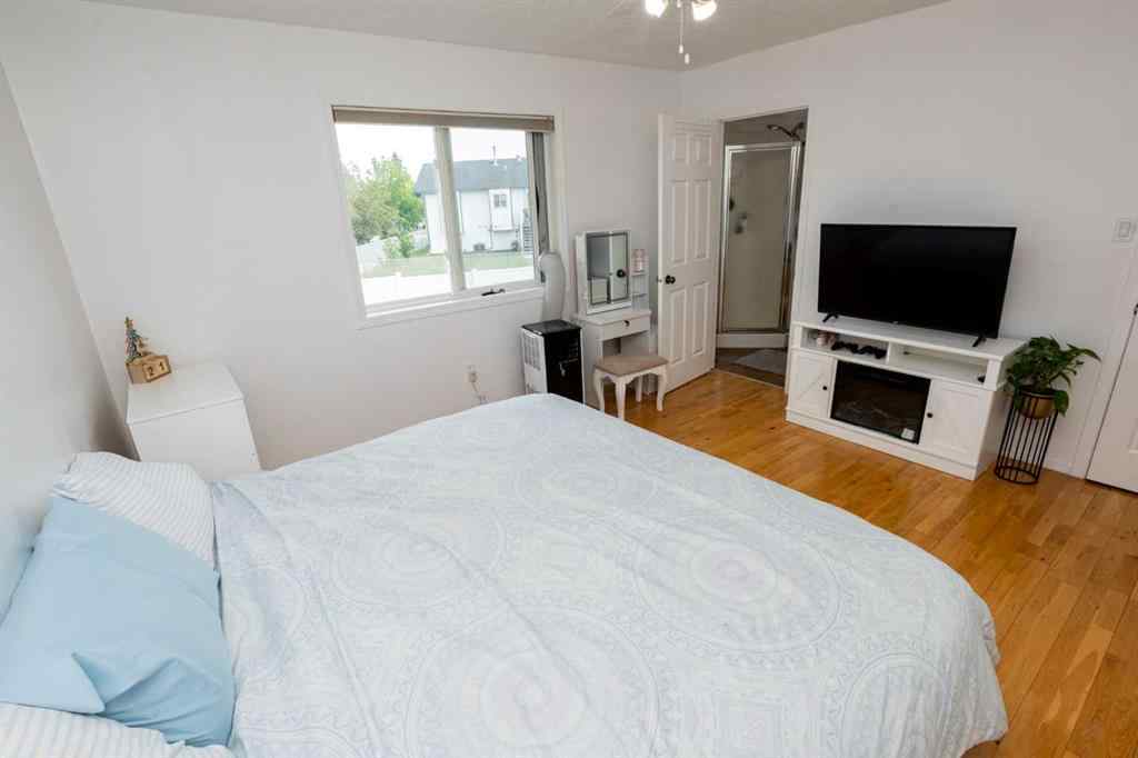 MLS® A2250132 - 1003 10 Avenue  in N/A Beaverlodge, Residential