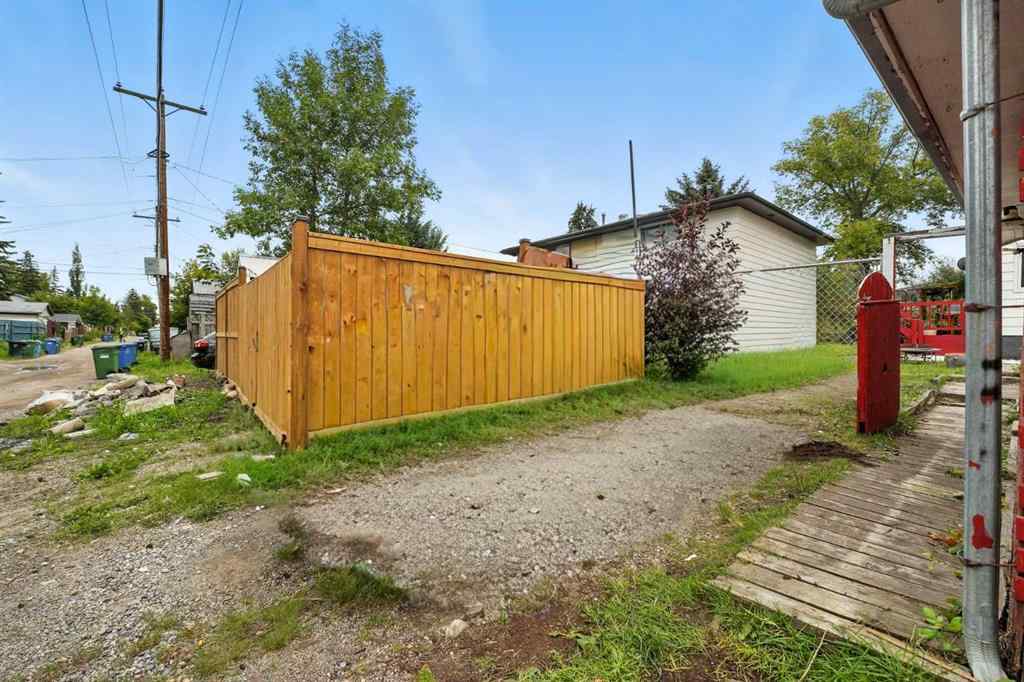 MLS® A2250145 - 3209 Doverville Crescent SE in Dover Calgary, Residential