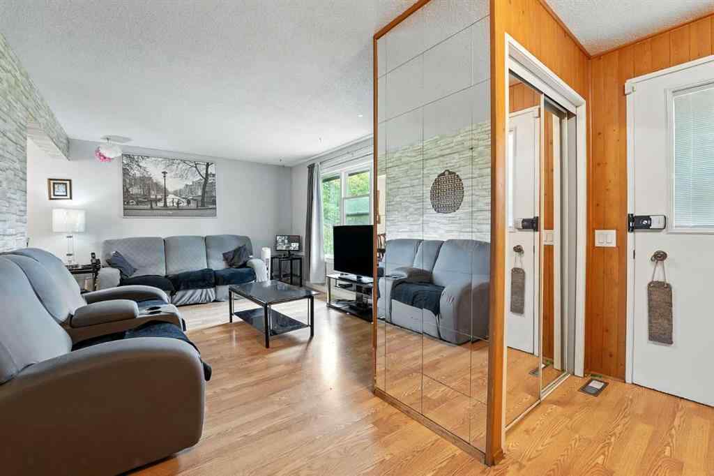 MLS® A2250145 - 3209 Doverville Crescent SE in Dover Calgary, Residential