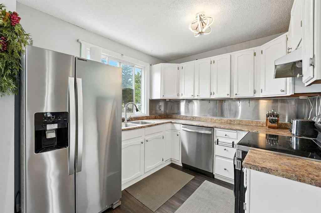 MLS® A2250145 - 3209 Doverville Crescent SE in Dover Calgary, Residential