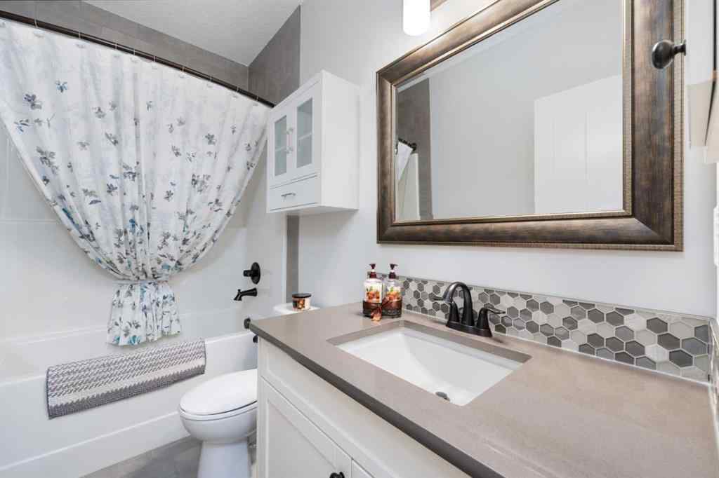 MLS® A2250151 - 326 Bayside Crescent SW in Bayside Airdrie, Residential