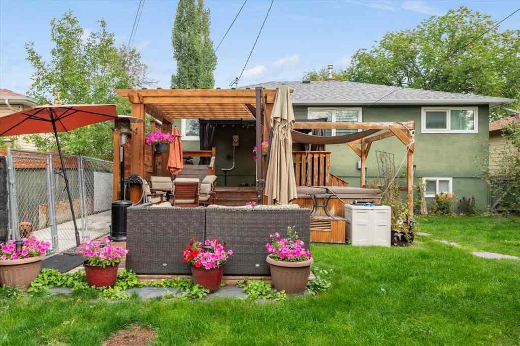 MLS® A2250152 - 527 29 Street NW in Parkdale Calgary, Residential
