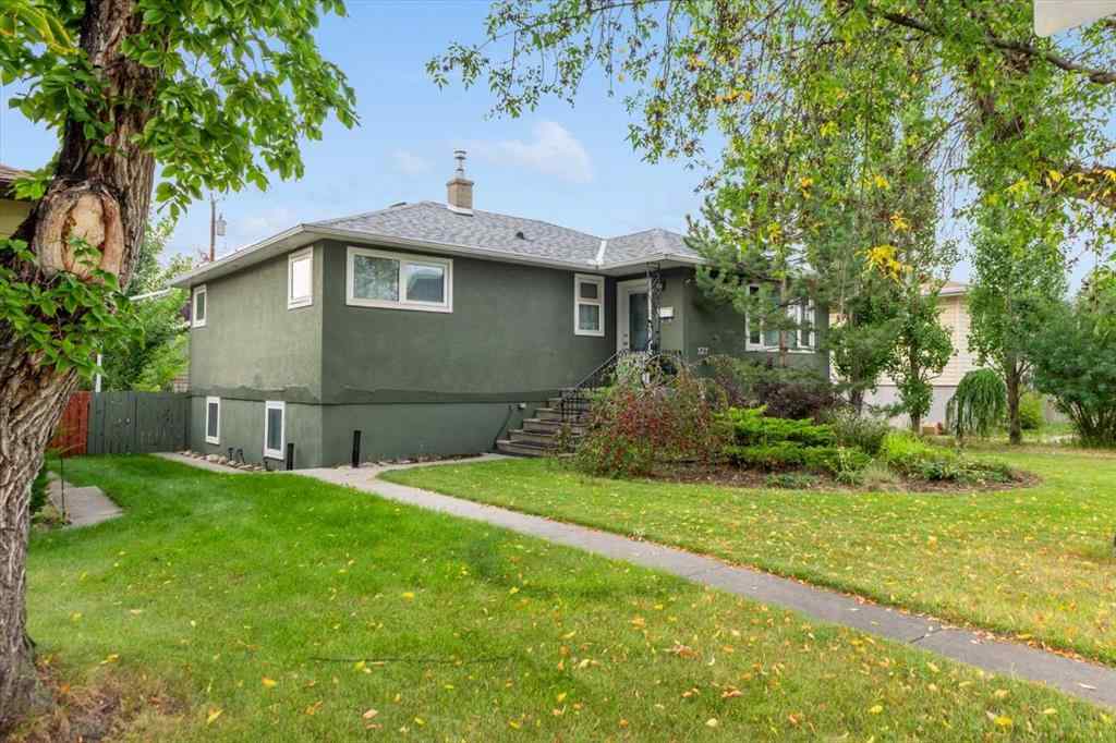 MLS® A2250152 - 527 29 Street NW in Parkdale Calgary, Residential