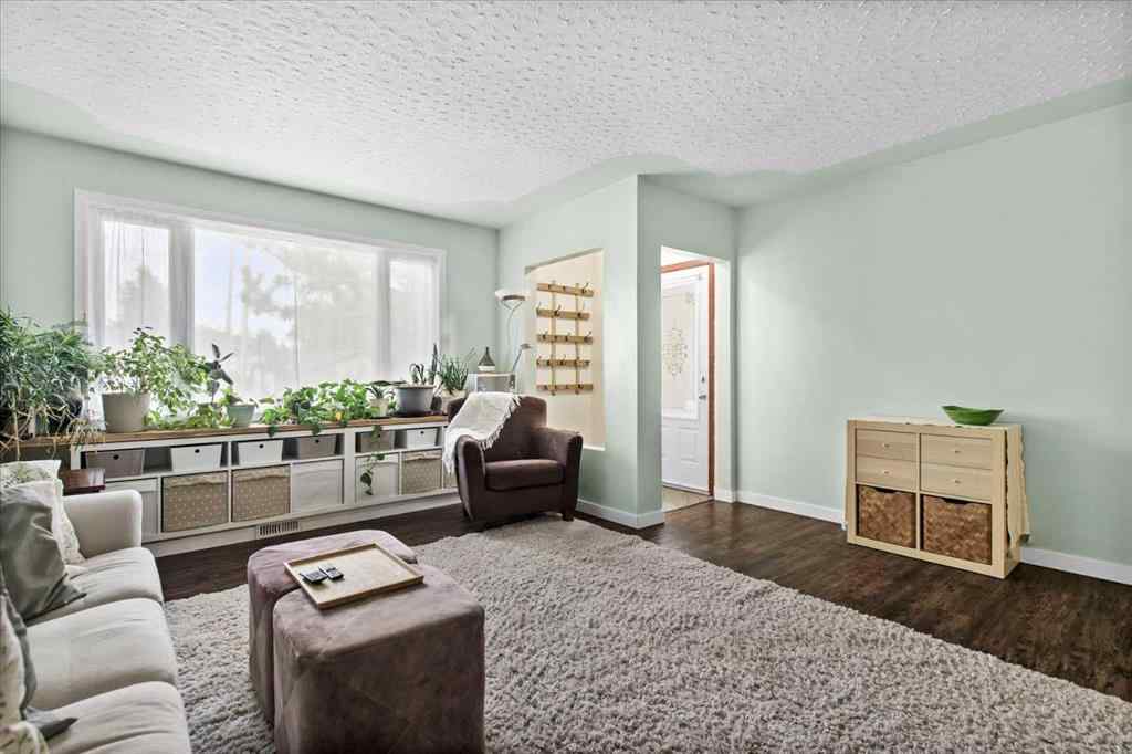 MLS® A2250152 - 527 29 Street NW in Parkdale Calgary, Residential
