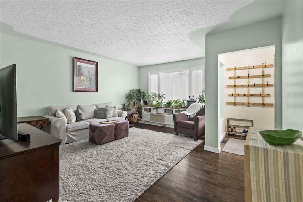 MLS® A2250152 - 527 29 Street NW in Parkdale Calgary, Residential