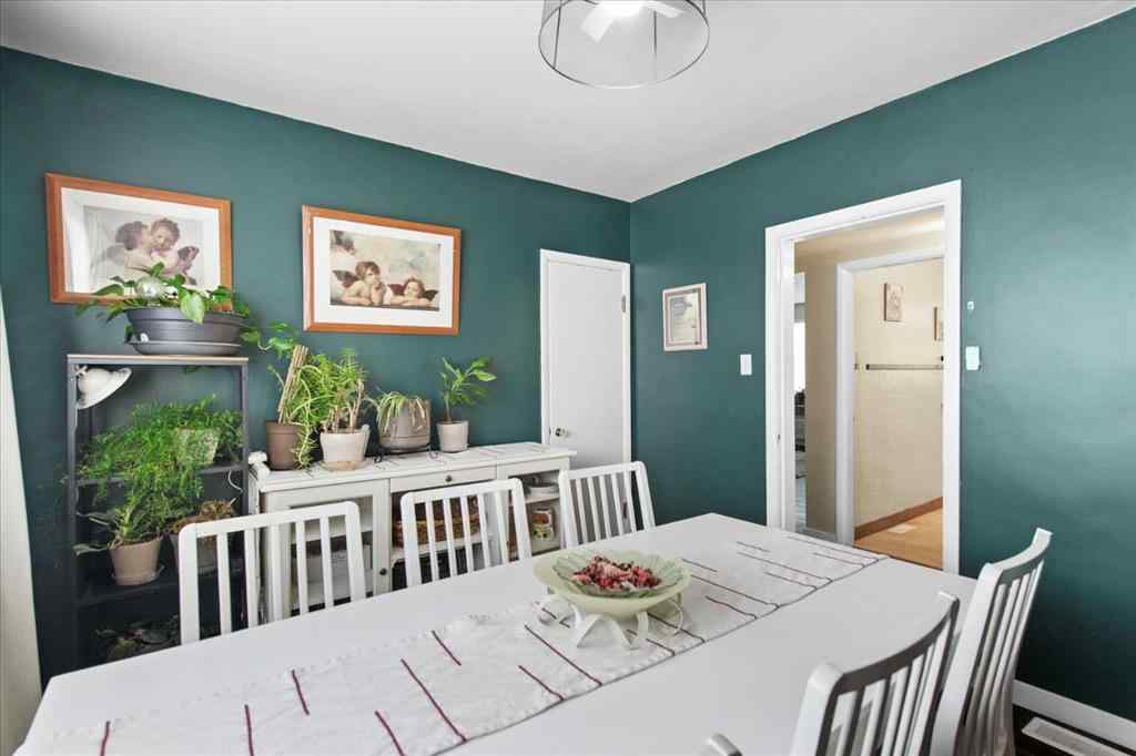 MLS® A2250152 - 527 29 Street NW in Parkdale Calgary, Residential