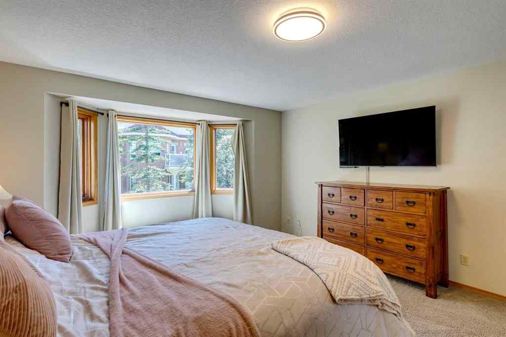 MLS® A2250154 - 285 Hawkstone Drive NW in Hawkwood Calgary, Residential