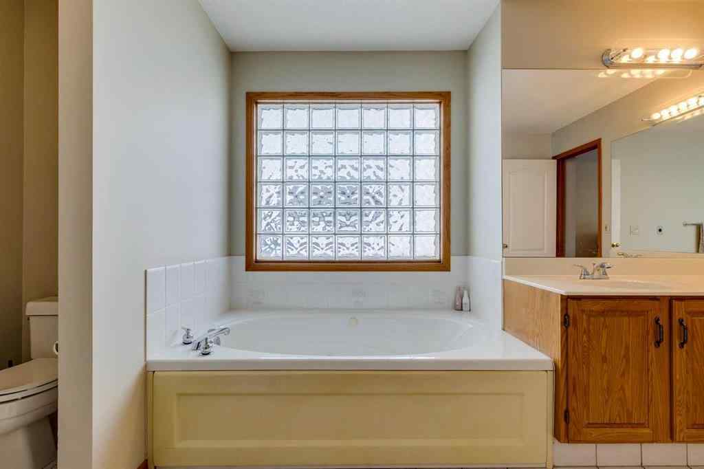 MLS® A2250154 - 285 Hawkstone Drive NW in Hawkwood Calgary, Residential