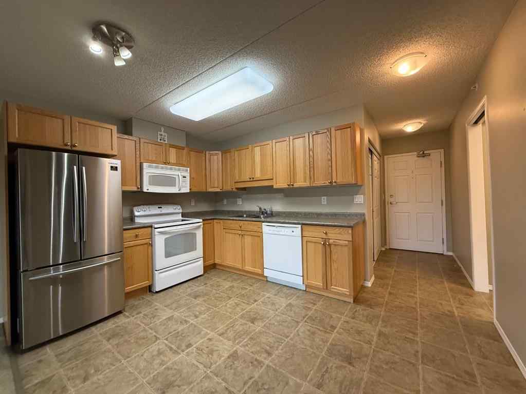 MLS® A2250160 - Unit #302 4646 55th Avenue  in NONE High Prairie, Residential