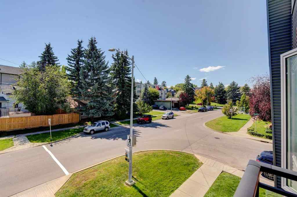 MLS® A2250168 - Unit #205 93 34 Avenue SW in Parkhill Calgary, Residential