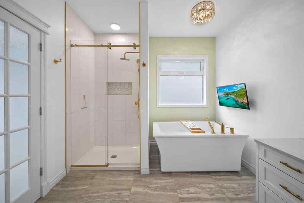 MLS® A2250181 - 27 Irving Crescent  in Inglewood West Red Deer, Residential