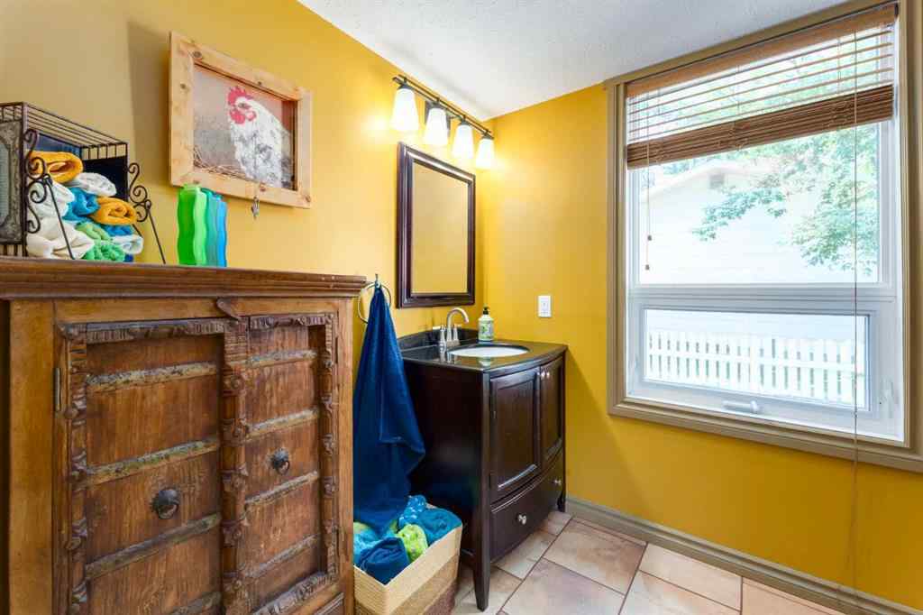 MLS® A2250196 - 235 5 Street  in East Coulee Drumheller, Residential
