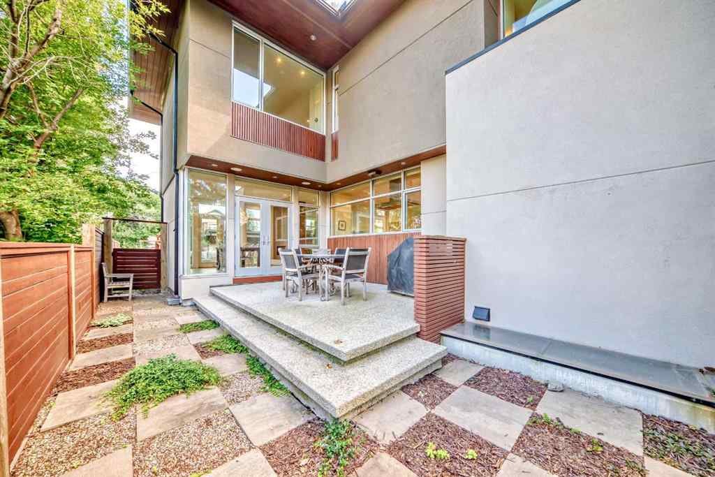 MLS® A2250201 - 3216 5 Street NW in Mount Pleasant Calgary, Residential