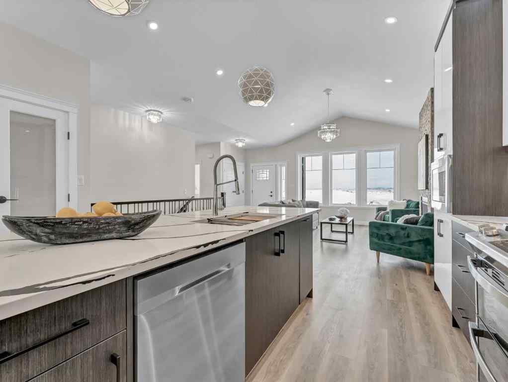 MLS® A2250206 - 33 Dunes Way  in NONE Desert Blume, Residential