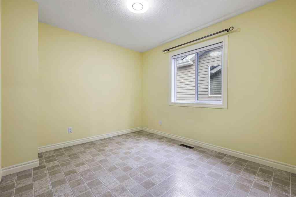 MLS® A2250210 - 8025 Cougar Ridge Avenue SW in Cougar Ridge Calgary, Residential