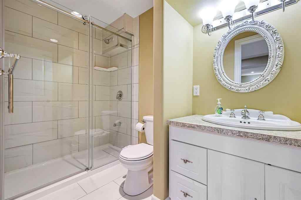 MLS® A2250210 - 8025 Cougar Ridge Avenue SW in Cougar Ridge Calgary, Residential