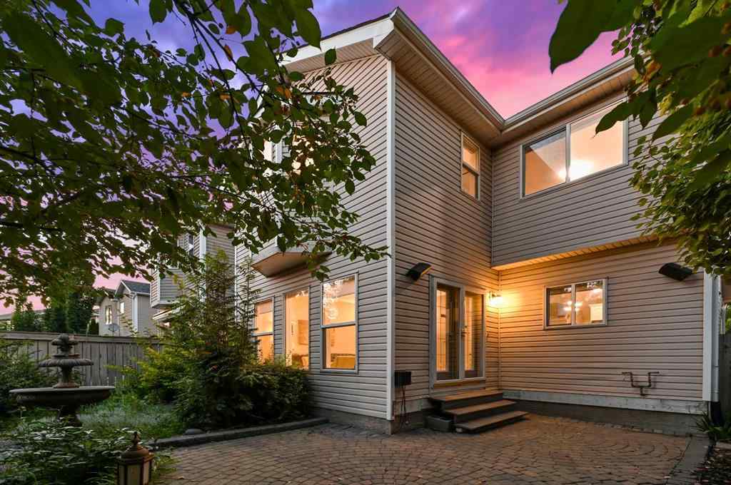 MLS® A2250210 - 8025 Cougar Ridge Avenue SW in Cougar Ridge Calgary, Residential