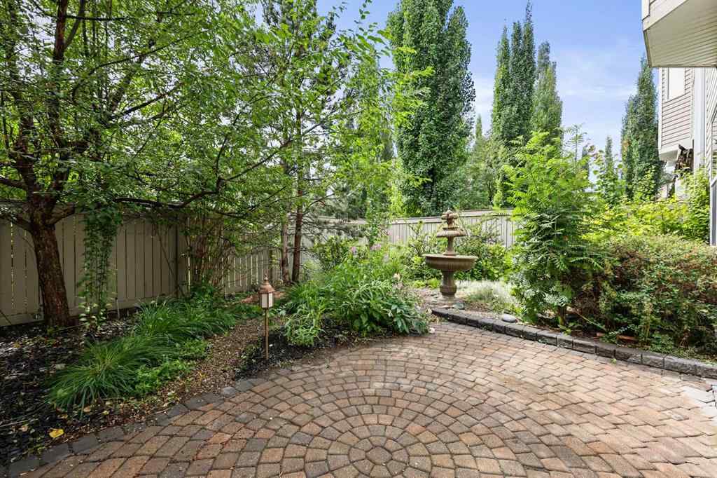 MLS® A2250210 - 8025 Cougar Ridge Avenue SW in Cougar Ridge Calgary, Residential