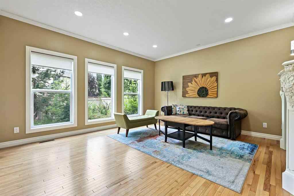MLS® A2250210 - 8025 Cougar Ridge Avenue SW in Cougar Ridge Calgary, Residential