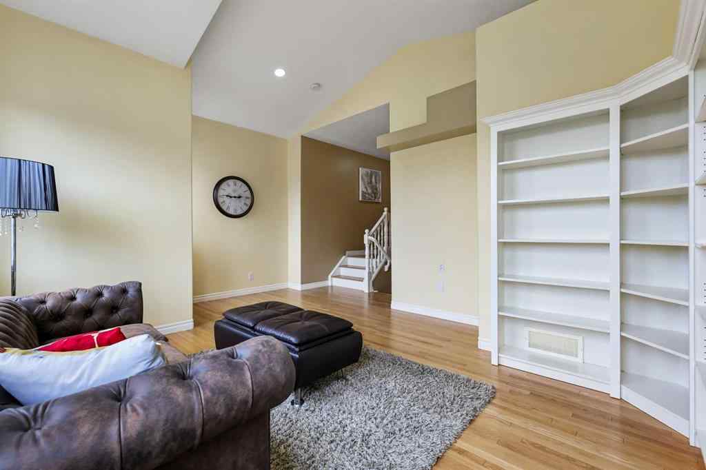 MLS® A2250210 - 8025 Cougar Ridge Avenue SW in Cougar Ridge Calgary, Residential