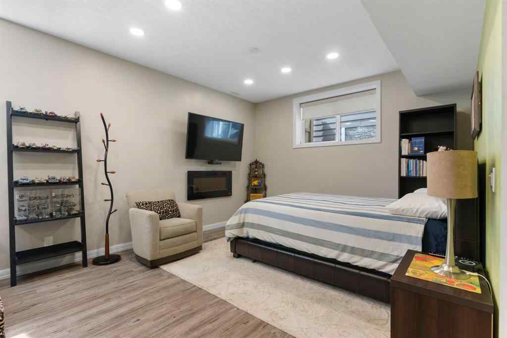 MLS® A2250217 - 33 Sundown Grove  in Sunset Ridge Cochrane, Residential