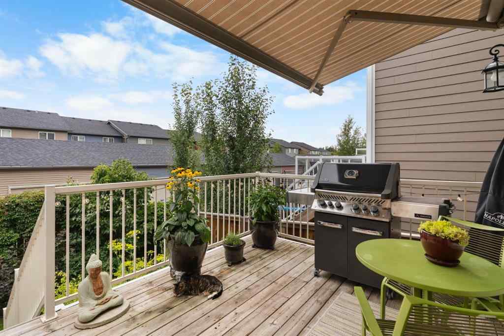 MLS® A2250217 - 33 Sundown Grove  in Sunset Ridge Cochrane, Residential