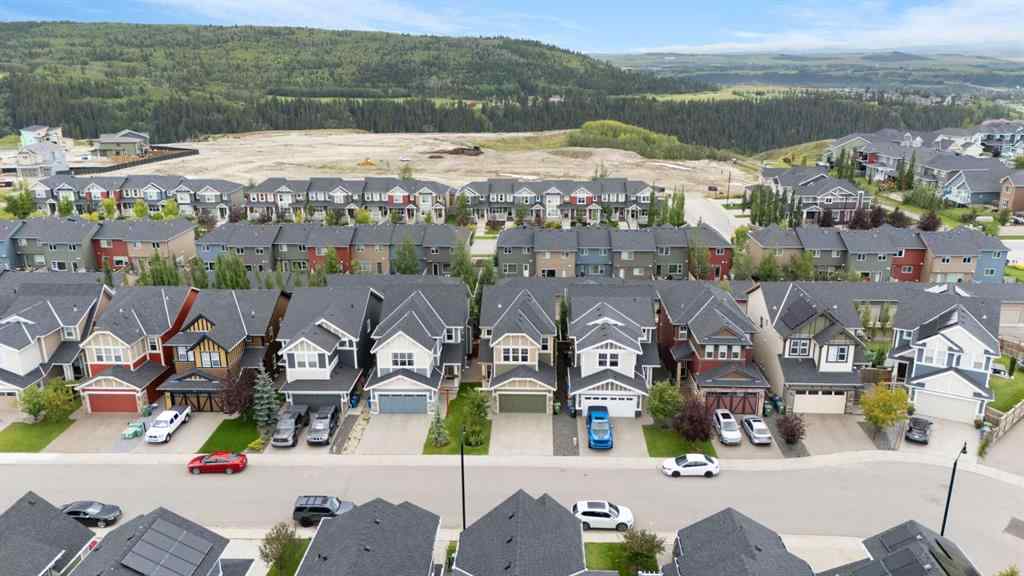 MLS® A2250217 - 33 Sundown Grove  in Sunset Ridge Cochrane, Residential