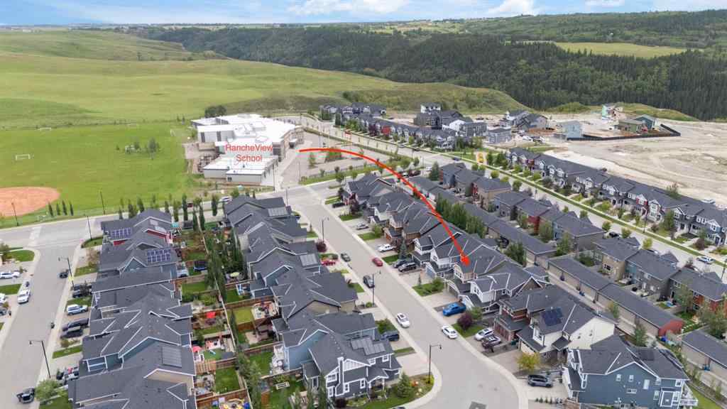 MLS® A2250217 - 33 Sundown Grove  in Sunset Ridge Cochrane, Residential