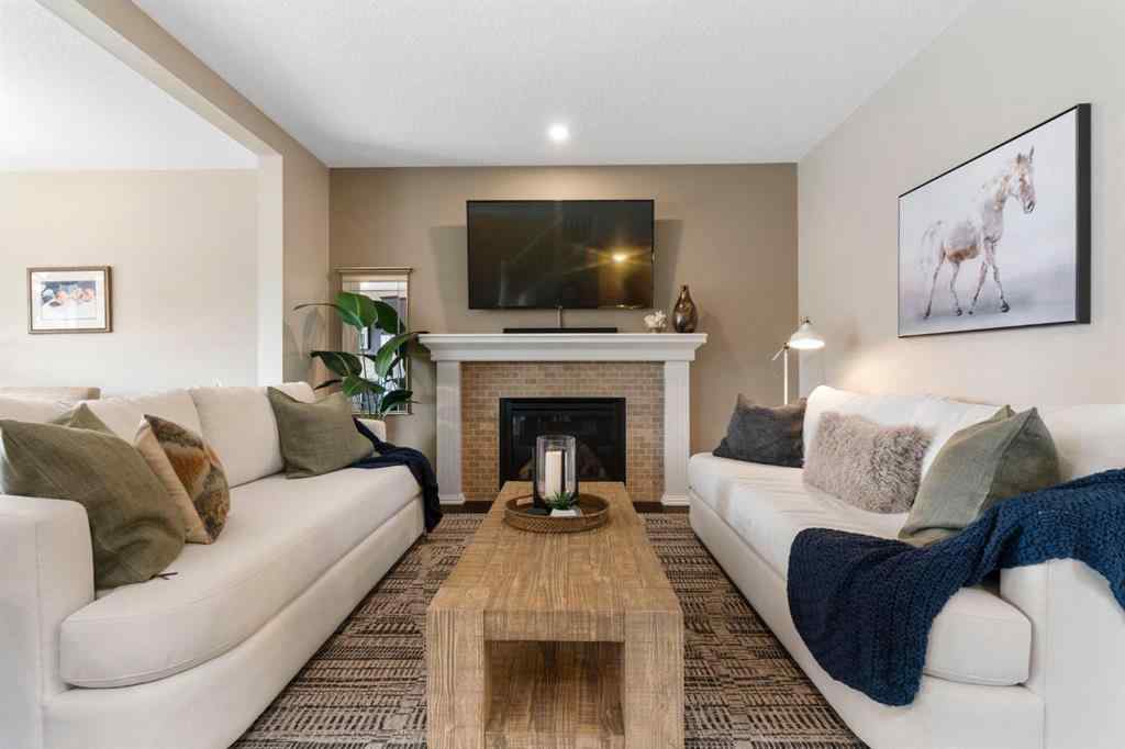 MLS® A2250217 - 33 Sundown Grove  in Sunset Ridge Cochrane, Residential