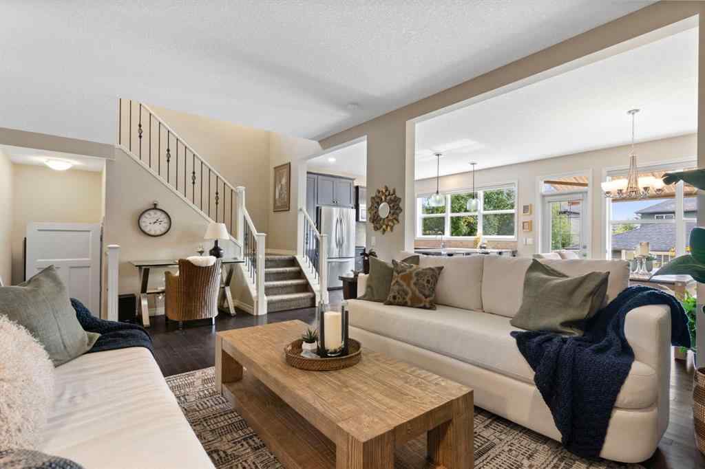MLS® A2250217 - 33 Sundown Grove  in Sunset Ridge Cochrane, Residential