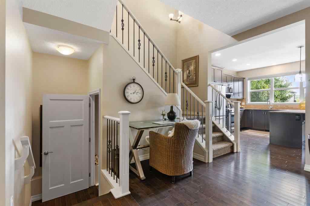 MLS® A2250217 - 33 Sundown Grove  in Sunset Ridge Cochrane, Residential