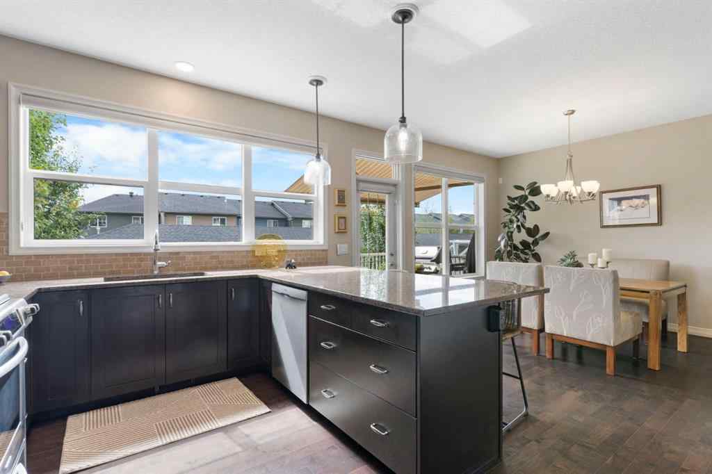 MLS® A2250217 - 33 Sundown Grove  in Sunset Ridge Cochrane, Residential