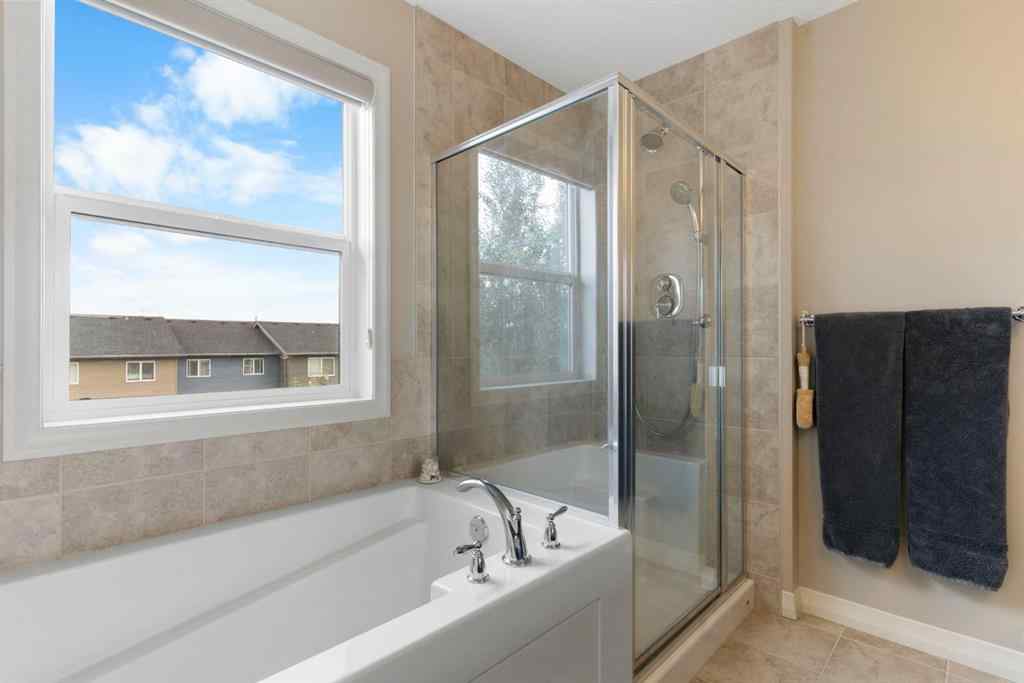 MLS® A2250217 - 33 Sundown Grove  in Sunset Ridge Cochrane, Residential